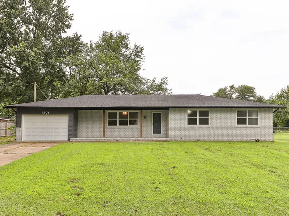 1324 E Lindon Street, Bolivar, MO 65613