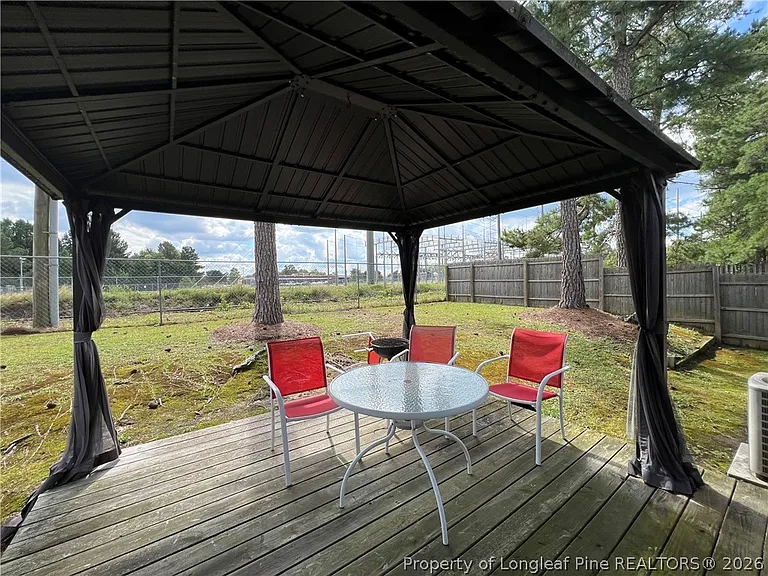 420 Mangum Ct — Photo 16