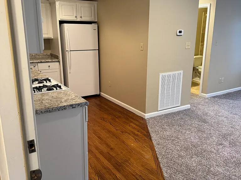 411 N Madison St #D — Photo 14