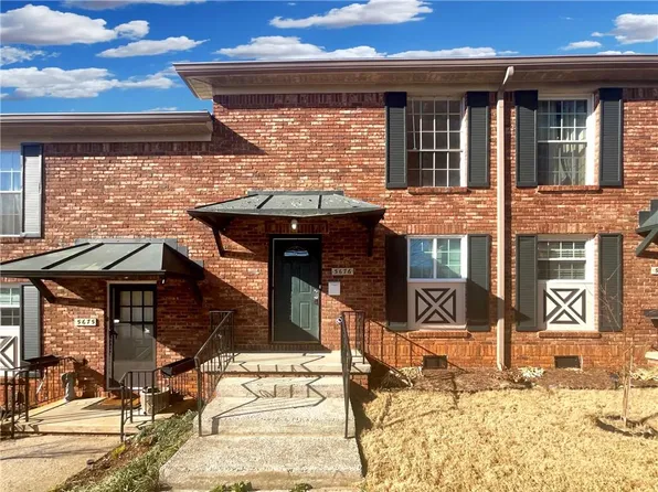 5676 Kingsport Dr #4, Sandy Springs, GA 30342