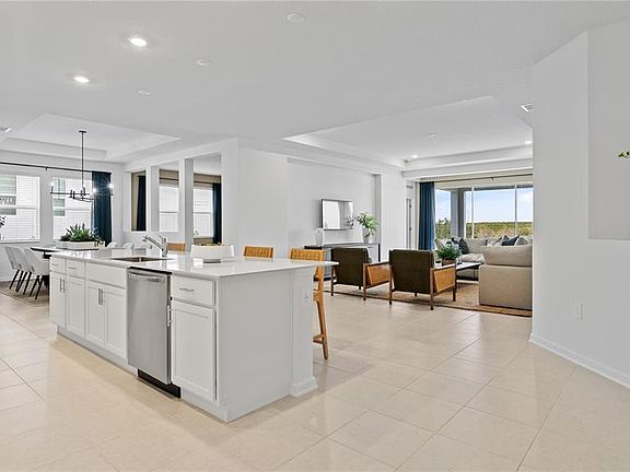4th image of 5564 Nina Way