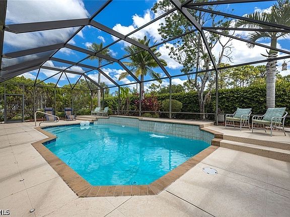 2nd image of 11062 Lakeland Cir