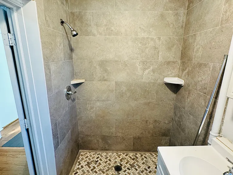 32 N Hamilton St #2 — Photo 4