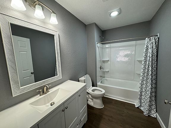 5th image of 502 N Park Ave