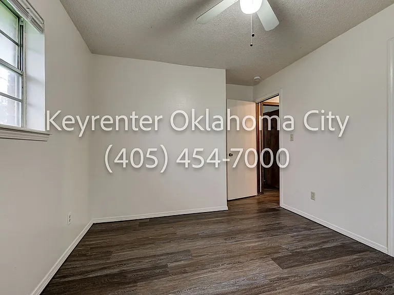 920 SW 97th St Duplex — Photo 20