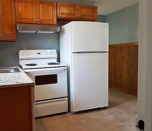 5th image of 32A West Ave #A