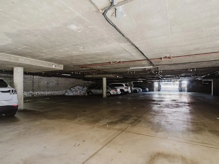 914 E Elk Ave #3 — Photo 41