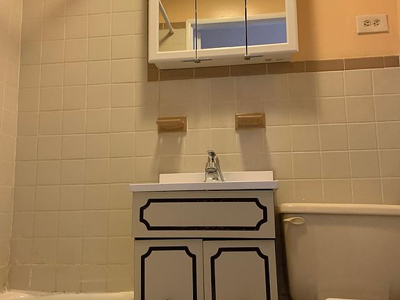 3rd image of 1573 E 48th St Floor 2