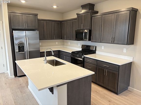 3rd image of 8079 SE Crescent Dr