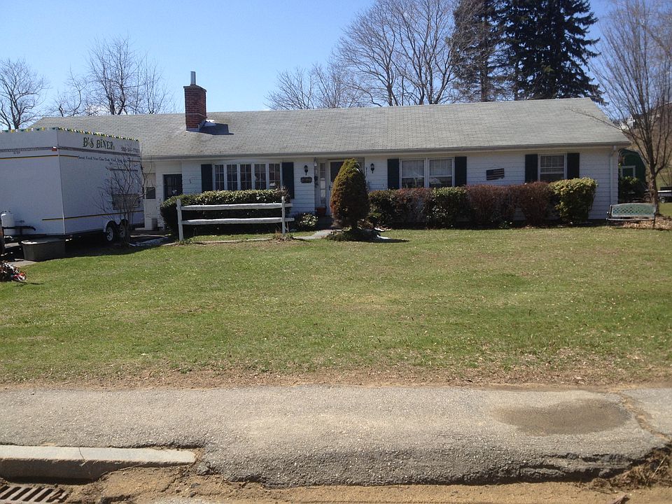 2nd image of 361 N Main St