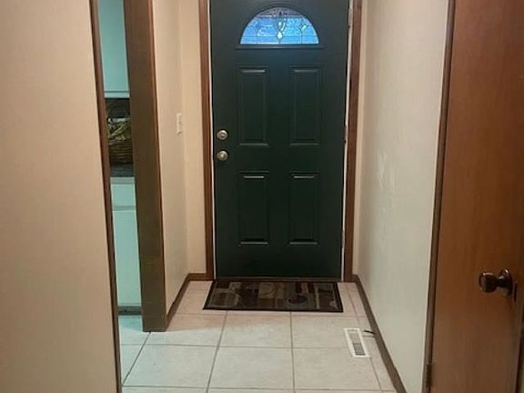 2nd image of 1413 N Westfield Ct