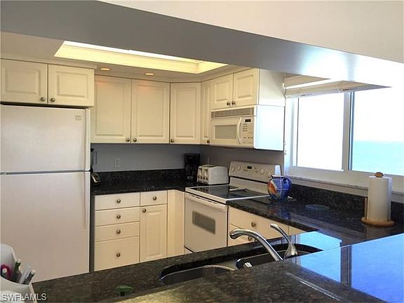 5th image of 25870 Hickory Blvd APT 807