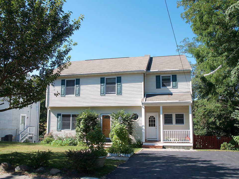 2nd image of 13 Sampson Ave