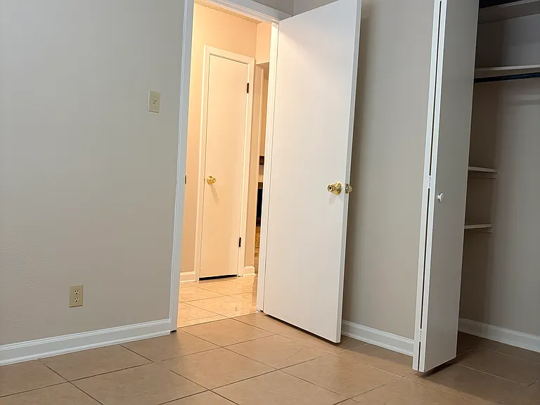 4514 Temple Hl — Photo 13