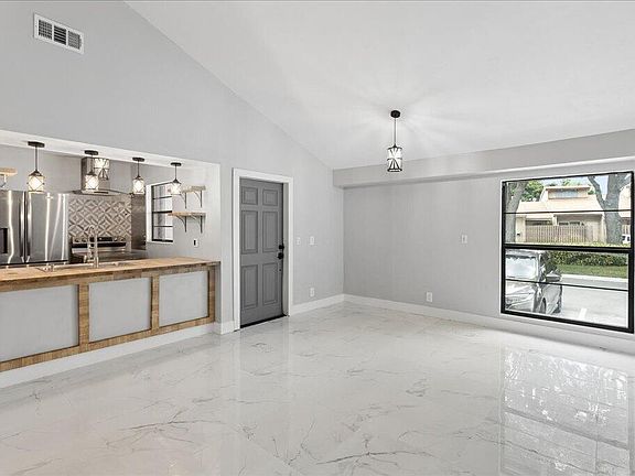 3rd image of 2062 SW 82ND Avenue
