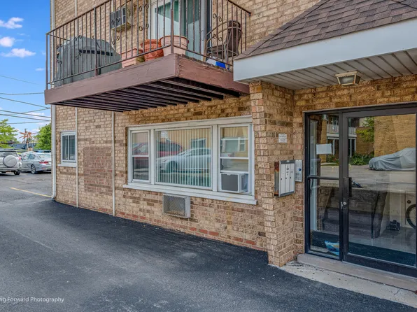 9852 Lawrence Ct APT 1N, Schiller Park, IL 60176