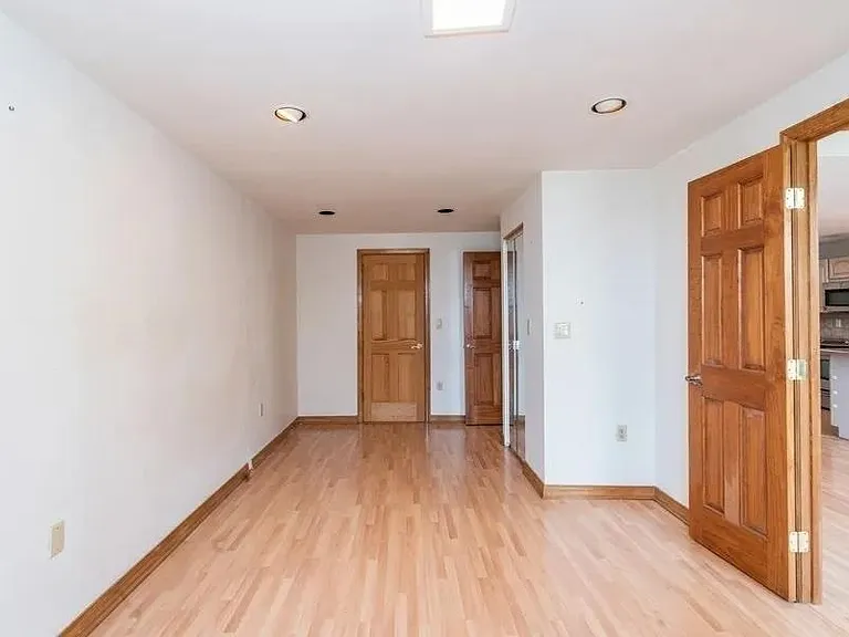 1 Greene St #307 — Photo 8