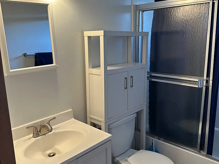 515 Decatur Ave #2 — Photo 8