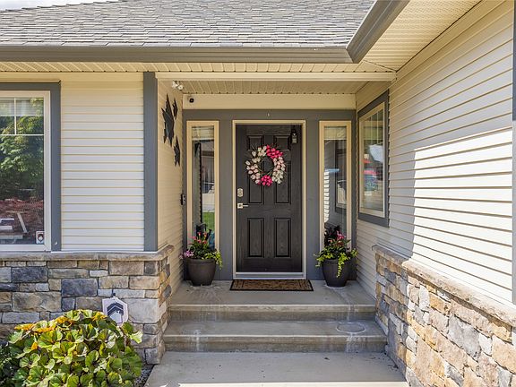 2nd image of 2493 Ironridge Rd