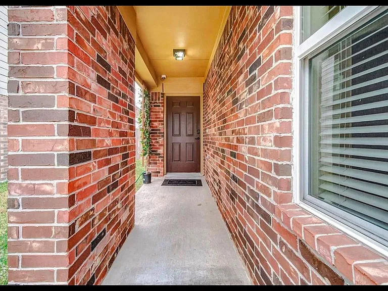 3042 Thicket Path Way — Photo 4