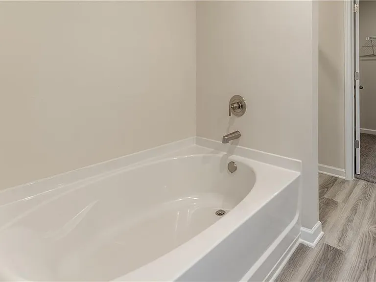 4129 Oakwood Terrace Ct — Photo 24