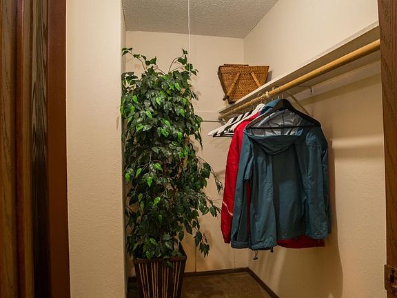 3rd image of 6600 67th Ave N APT 101