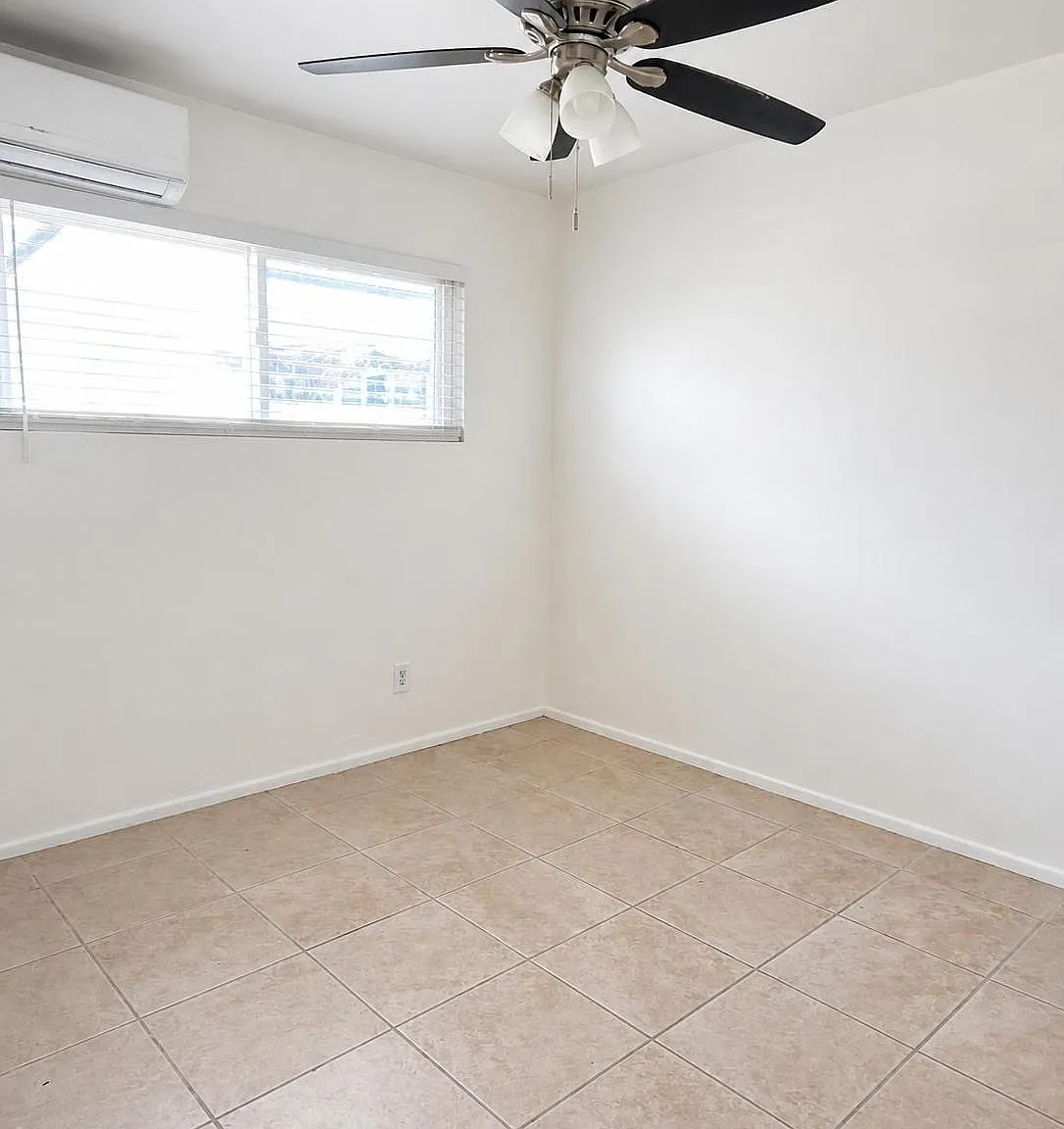 343 West Tramview Road - 1 — Photo 4
