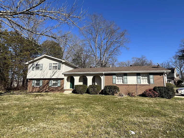 2900 Moss Spring Dr — Photo 1
