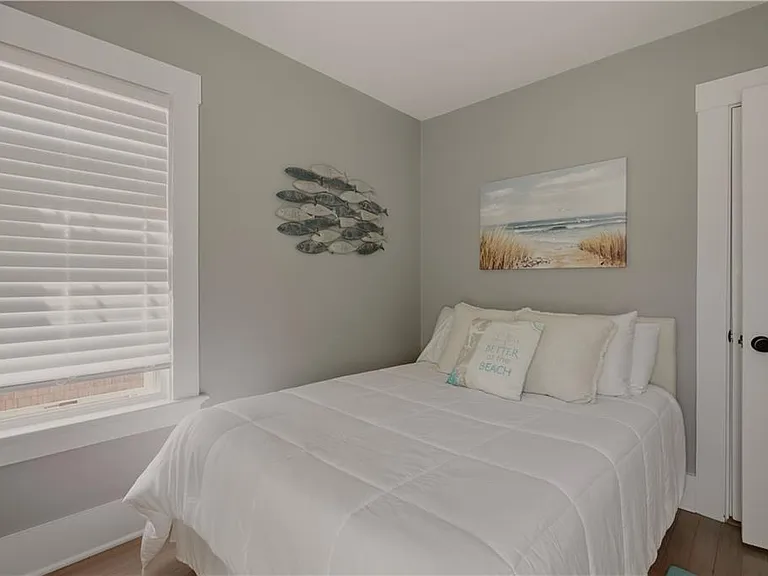 21 Pell St — Photo 19
