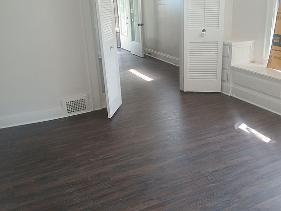 5th image of 11701 Fairport Ave