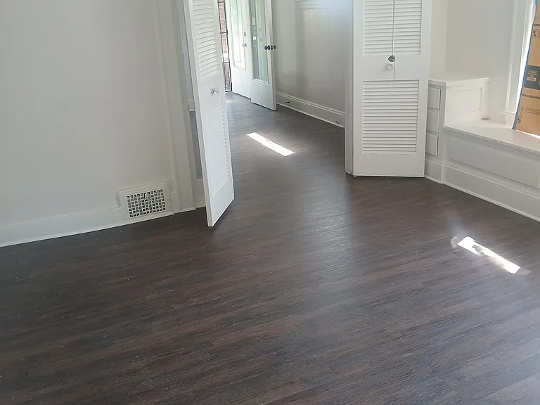 11701 Fairport Ave — Photo 5