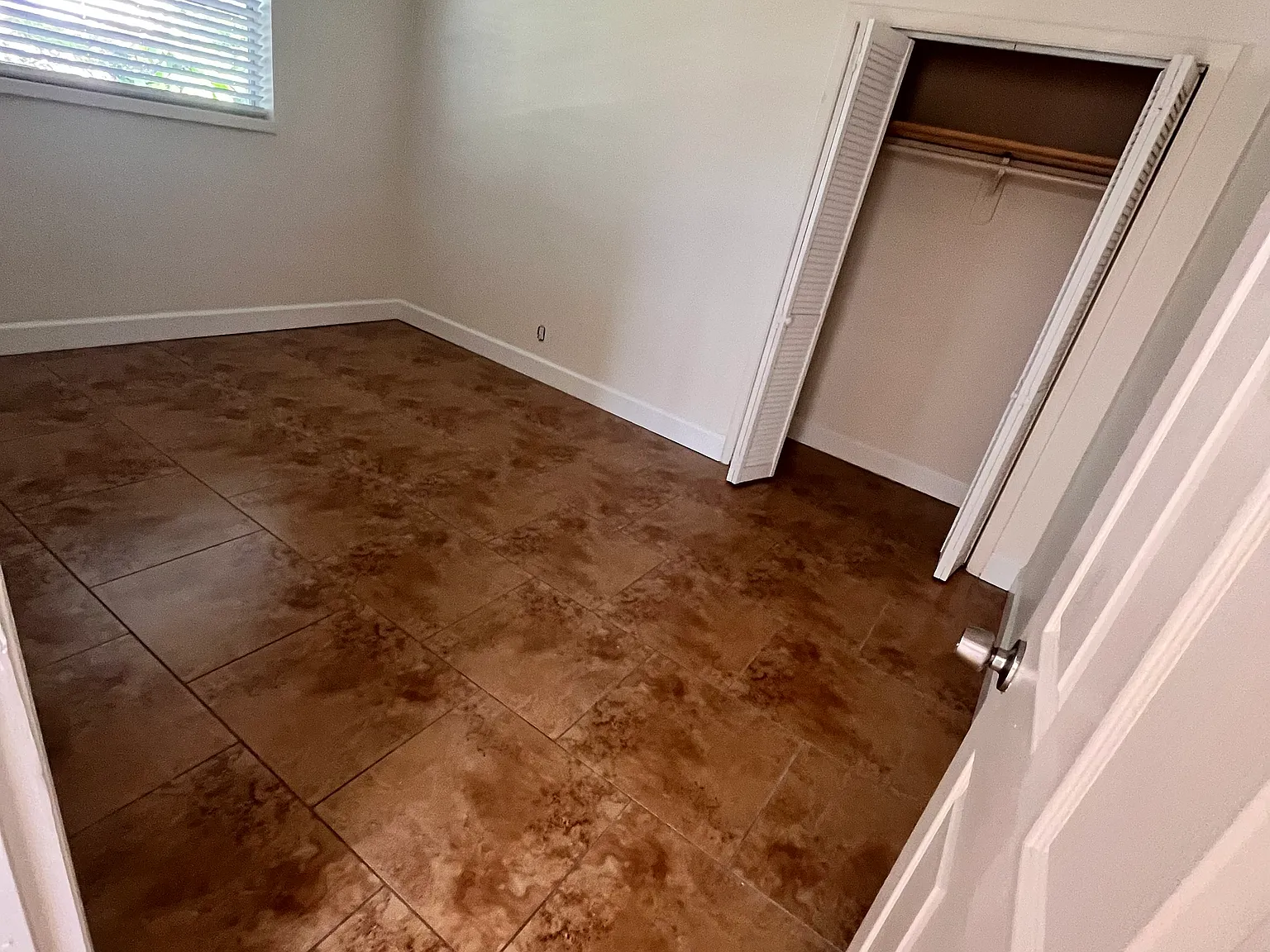 2658 Mangrove St — Photo 4
