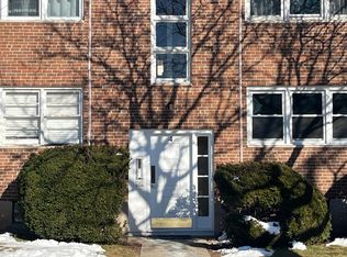 4 Nesbit Ave #B, West Hartford, CT 06119