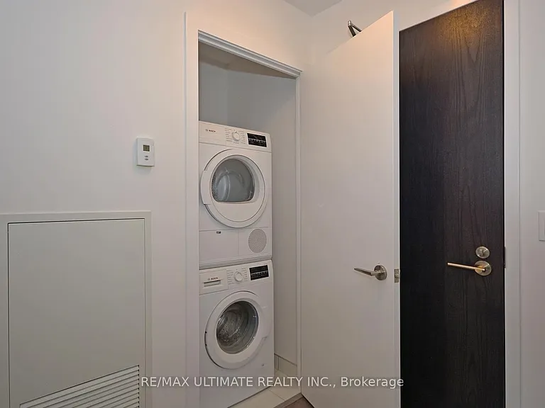 297 College St #1510 — Photo 10