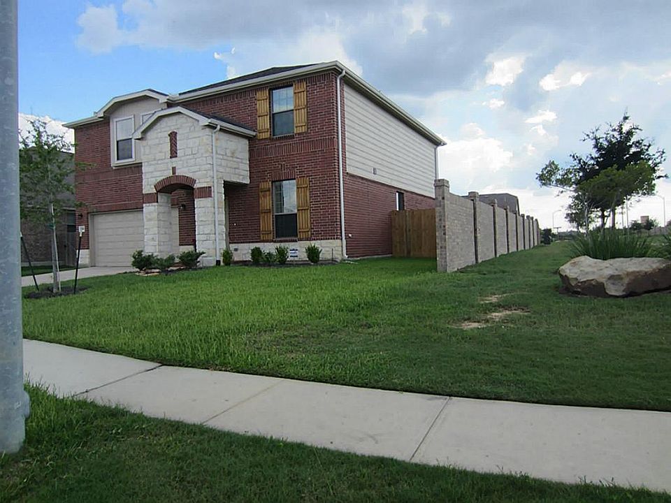 1st image of 15219 Macy Dr