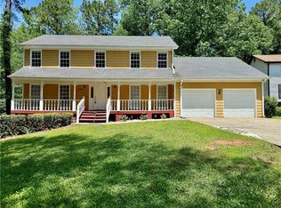 1544 Acorn Frst, Stone Mountain, GA 30088