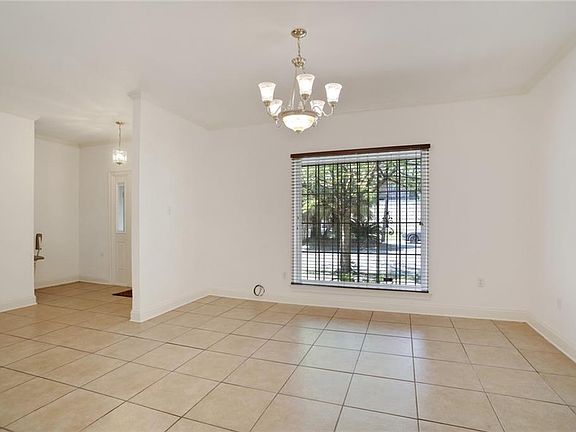 5th image of 1-3 Fontainebleau Dr