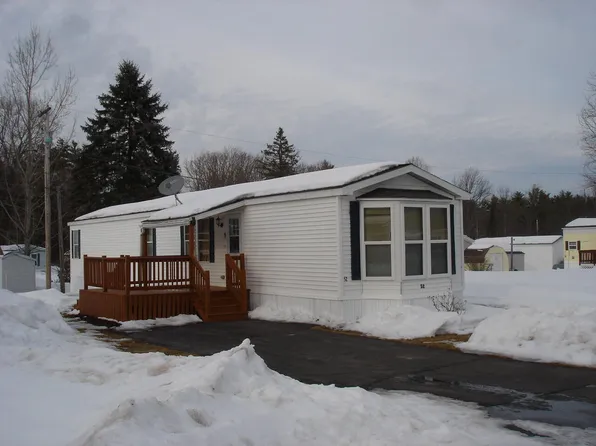 52 Patio Park Lane, Gorham, ME 04038