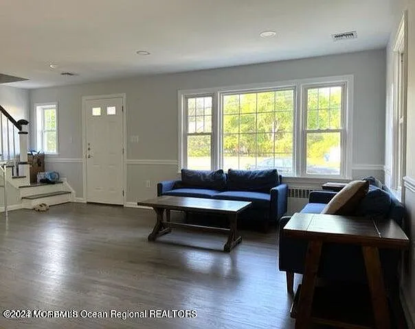 742 Myrtle Ave — Photo 7