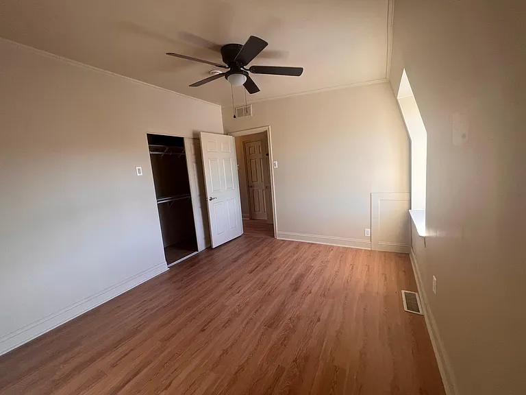 1542 N 15th St #5 — Photo 11