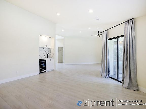 5th image of 67822 Marilyn Cir