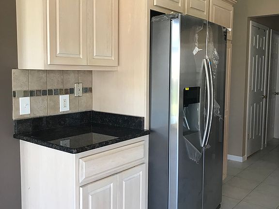3rd image of 47619 Dennis Baert Dr