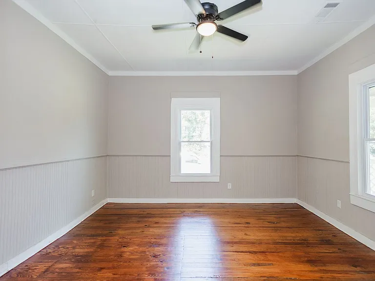 732 Williams St — Photo 12