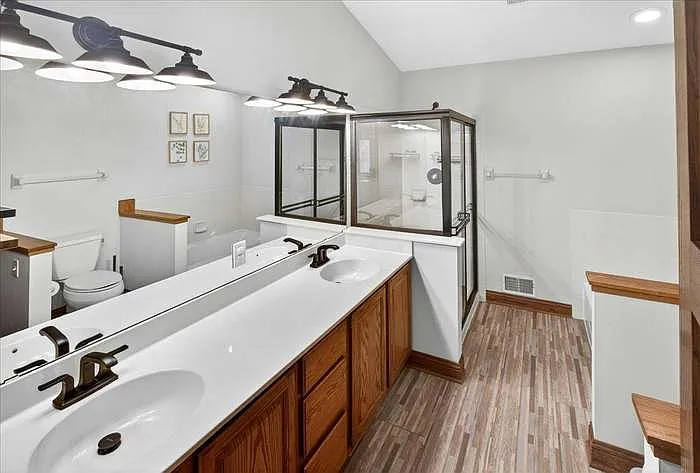 1222 Saddlebrook Ln — Photo 12