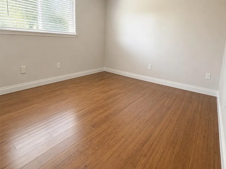18210 Almonte Ln — Photo 21