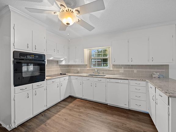 5th image of 402 Kirkland Drive