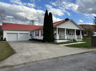 61 Frank Woodlee Rd, Pelham, TN 37366