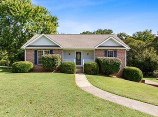 1009 Ridgeview Dr, Pleasant View, TN 37146