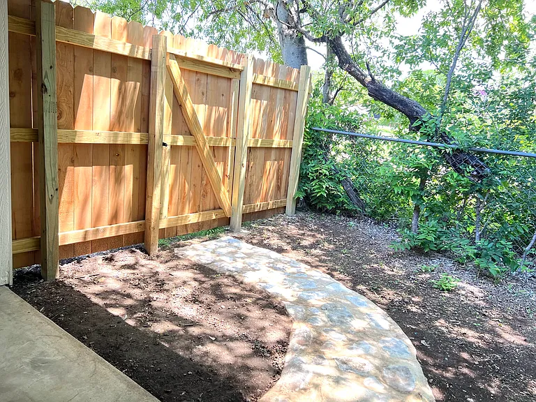 2305 Western Trails Blvd #A — Photo 9