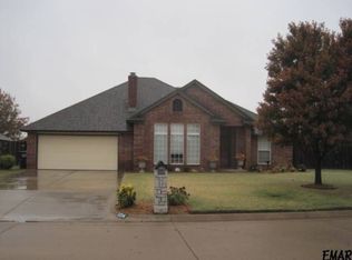 2214 Constitution Ave, Enid, OK 73703